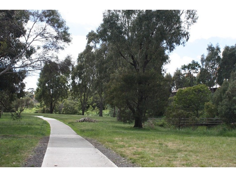 2 The Trump Close, Sunbury VIC 3429