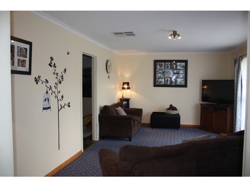 12 Forrest Street, Sunbury VIC 3429