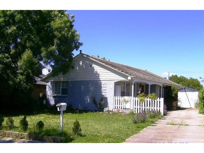 51 Dobell Avenue, Sunbury VIC 3429