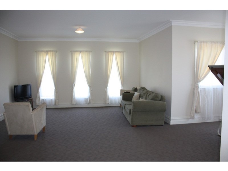 35 The Avenue, Sunbury VIC 3429