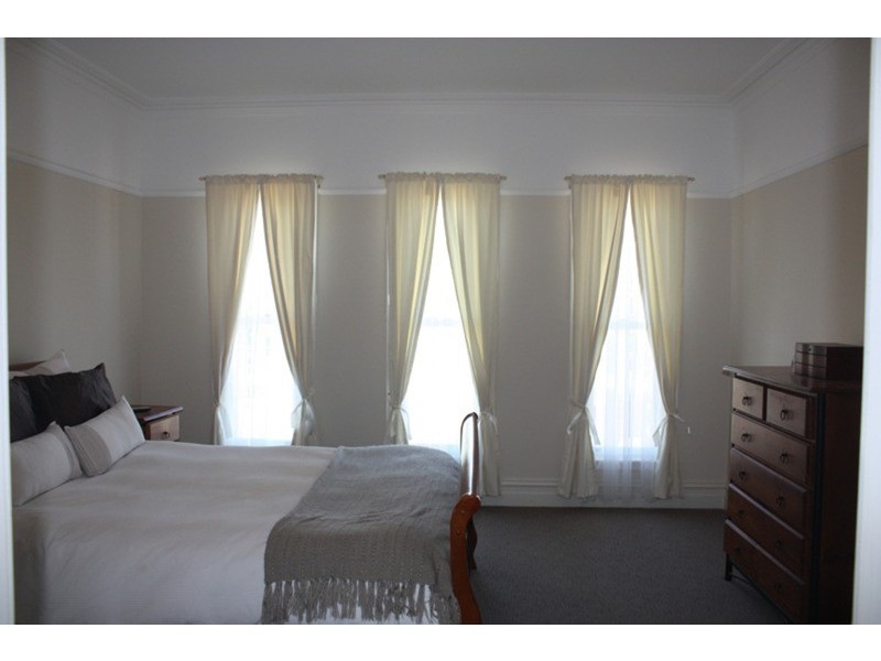 35 The Avenue, Sunbury VIC 3429