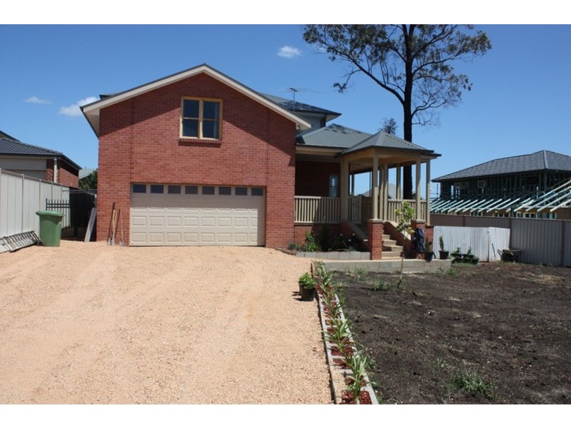 35 The Avenue, Sunbury VIC 3429