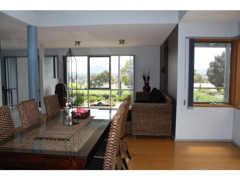 5 Wyralla Crescent, Gisborne VIC 3437
