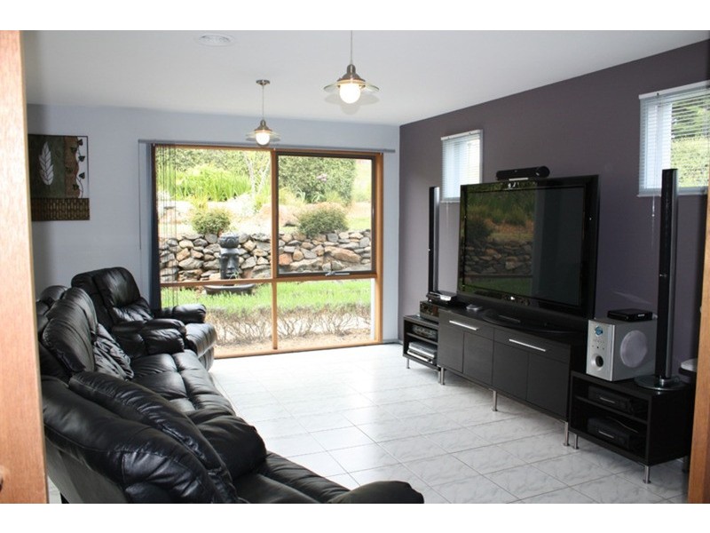 5 Wyralla Crescent, Gisborne VIC 3437