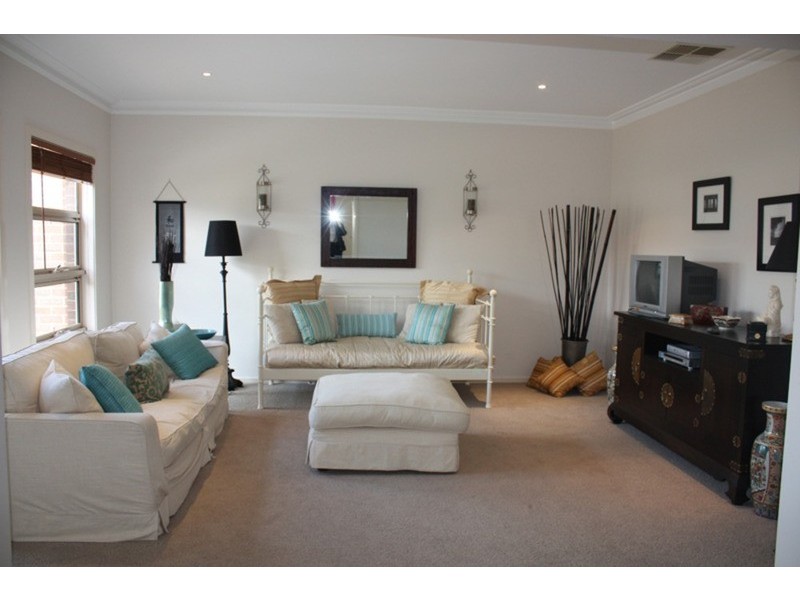 28 The Strand, Sunbury VIC 3429