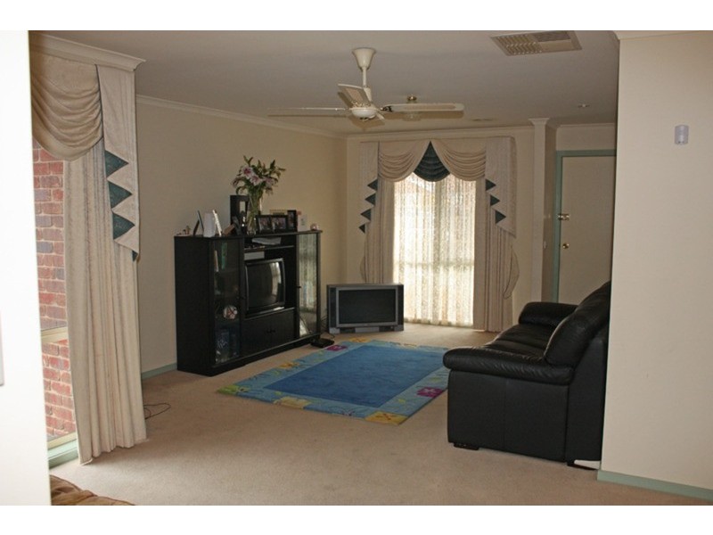 11 Yarck Court, Sunbury VIC 3429