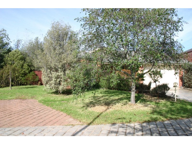 11 Yarck Court, Sunbury VIC 3429