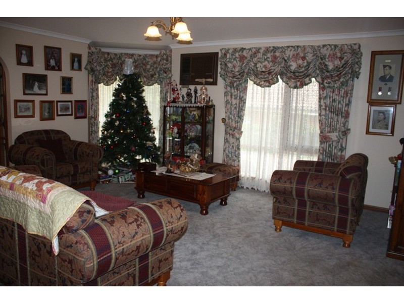 55 Olive Grove, Sunbury VIC 3429