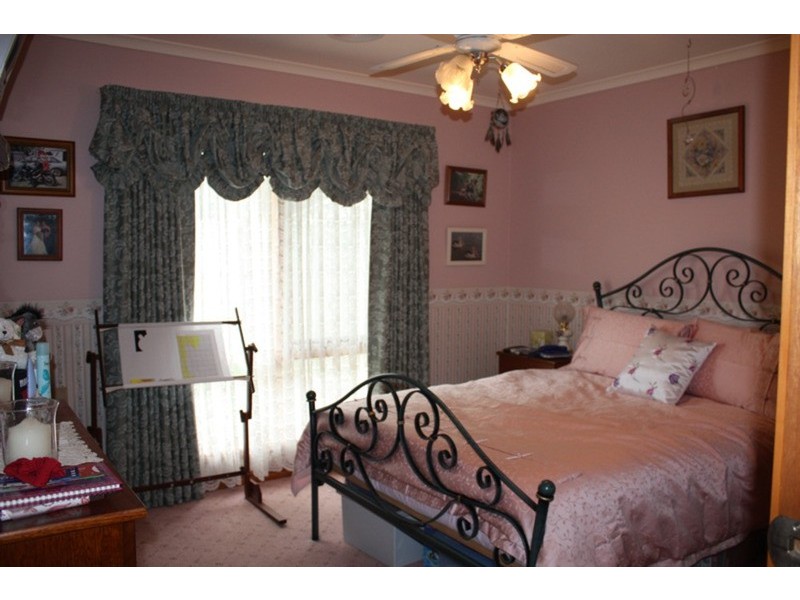 55 Olive Grove, Sunbury VIC 3429