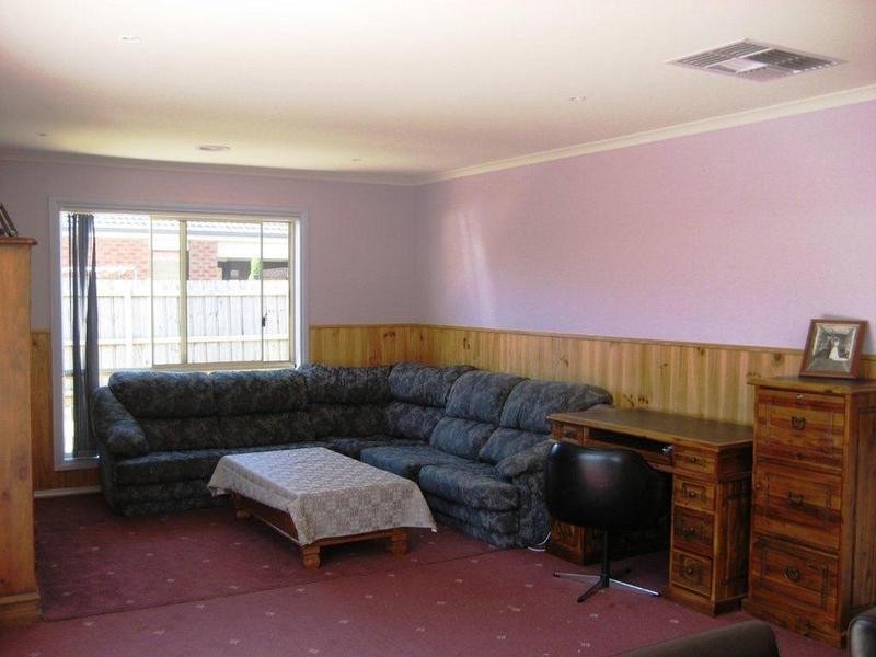 5 Burge Drive, Sunbury VIC 3429