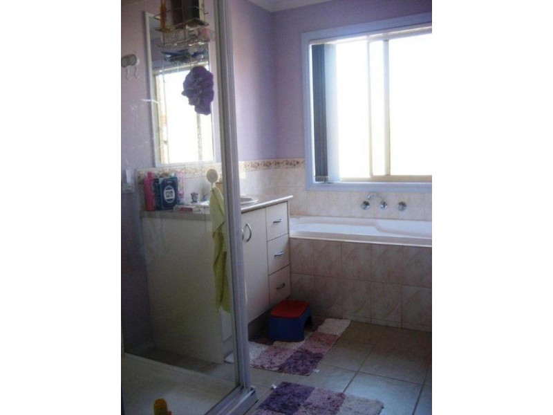 5 Burge Drive, Sunbury VIC 3429