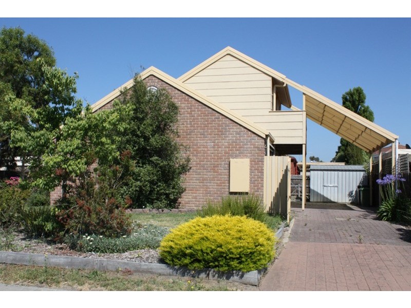 11 Sorbonne Drive, Sunbury VIC 3429