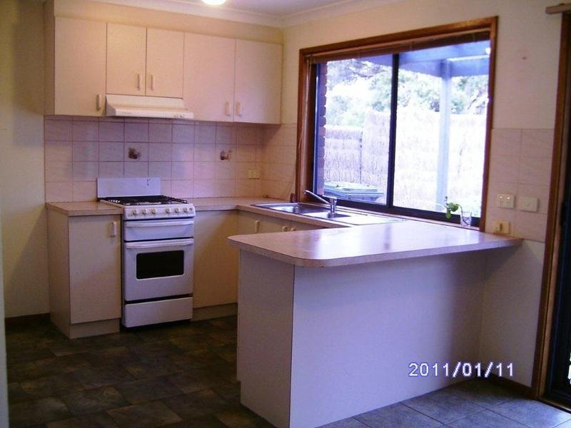 1/38 Heysen Drive, Sunbury VIC 3429