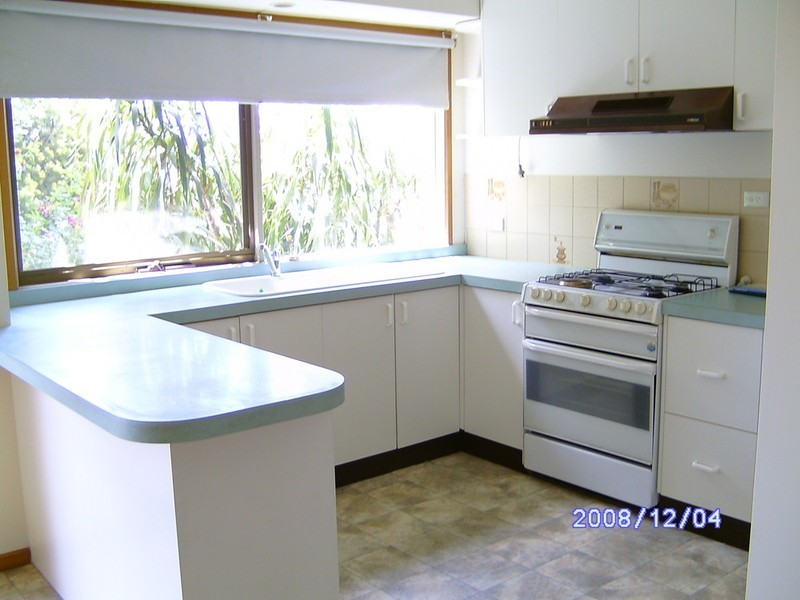 8 Coppelius Close, Sunbury VIC 3429