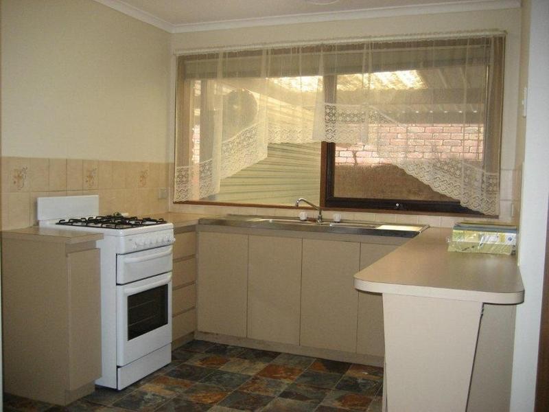 31 Marjorie Avenue, Sunbury VIC 3429