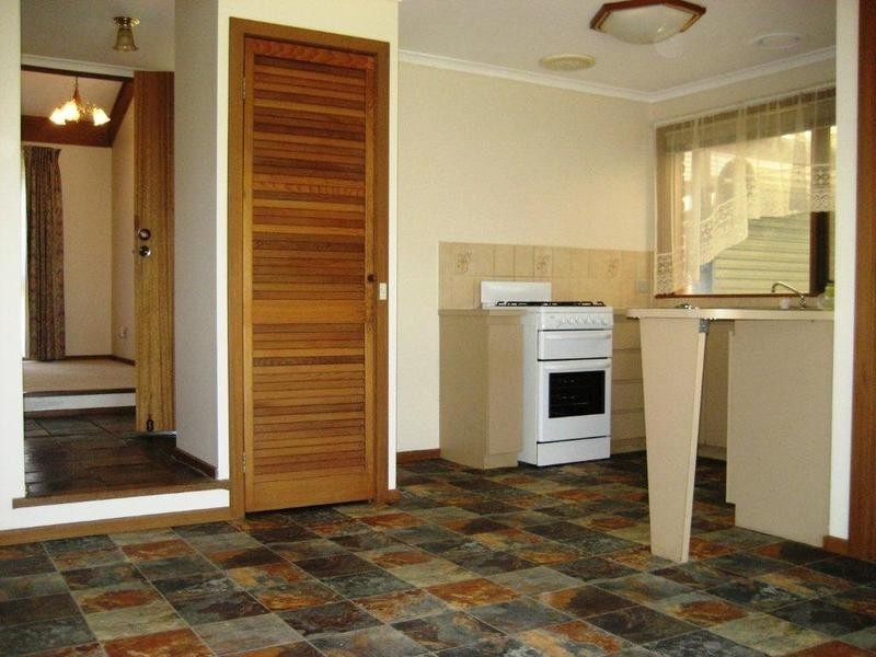 31 Marjorie Avenue, Sunbury VIC 3429