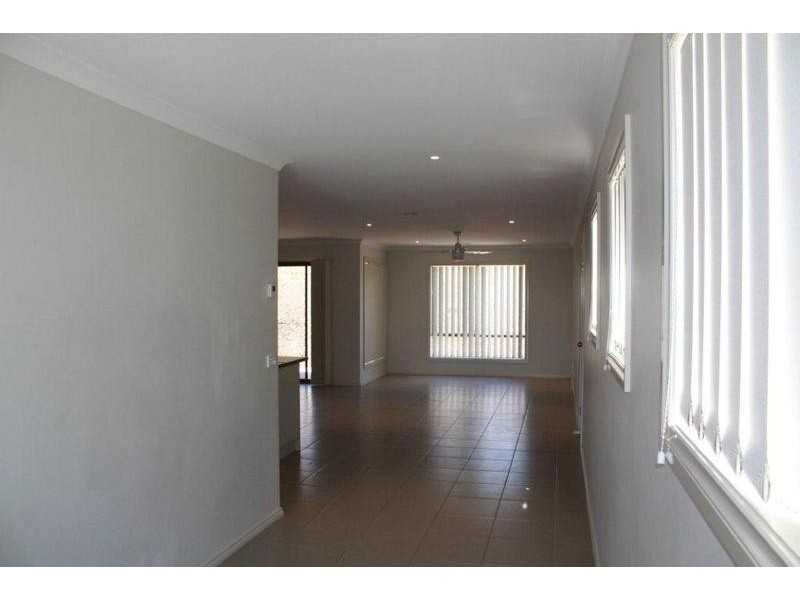 138 Phillip Drive, Sunbury VIC 3429