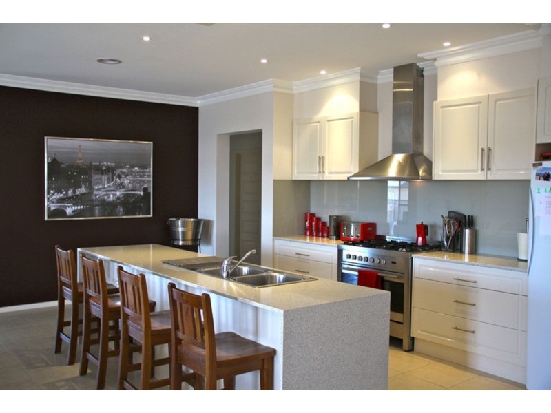 28 The Strand, Sunbury VIC 3429
