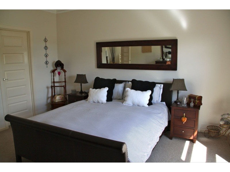 28 The Strand, Sunbury VIC 3429