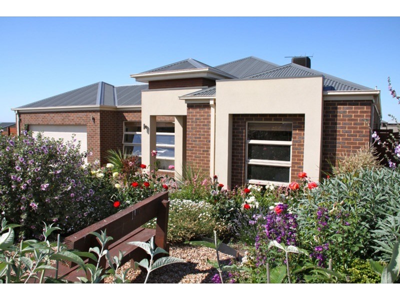 28 The Strand, Sunbury VIC 3429