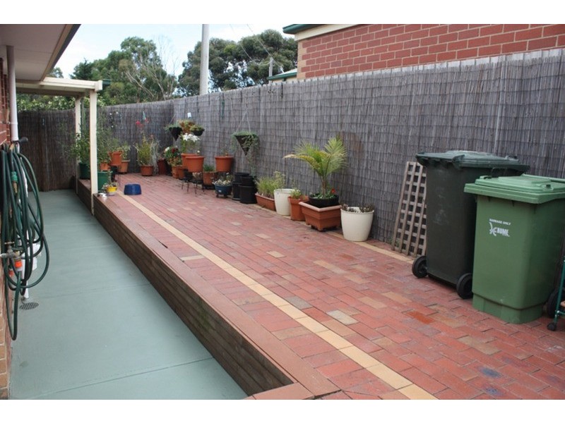 1/34 Harcombe Drive, Sunbury VIC 3429