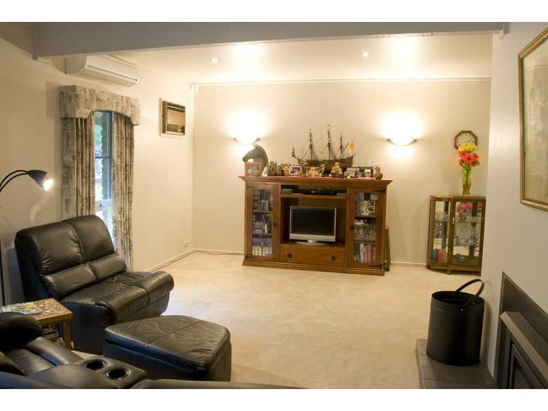 829 Bacchus Marsh Road, Bullengarook VIC 3437