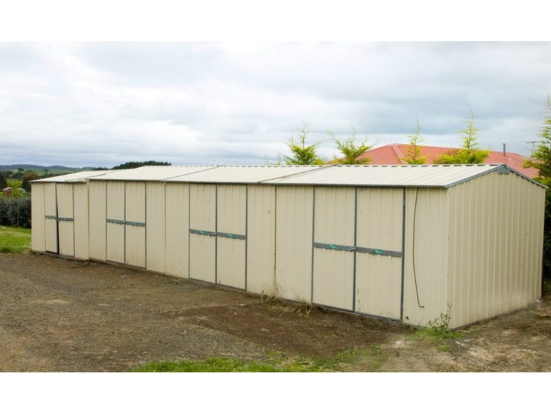 14 Stuartfield Avenue, Romsey VIC 3434