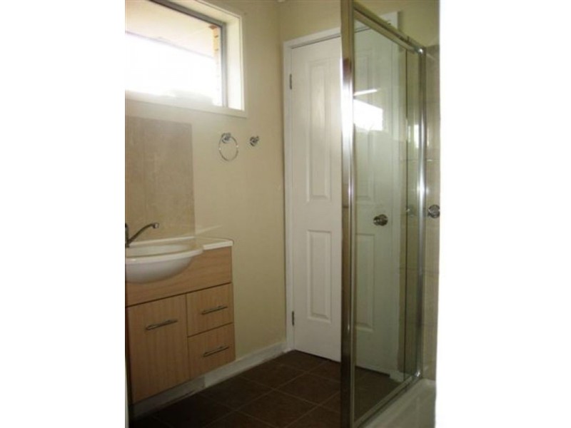 8 Hogan Street, Sunbury VIC 3429