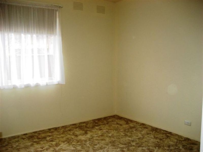 8 Hogan Street, Sunbury VIC 3429