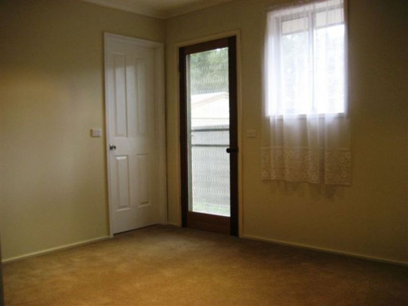 8 Hogan Street, Sunbury VIC 3429