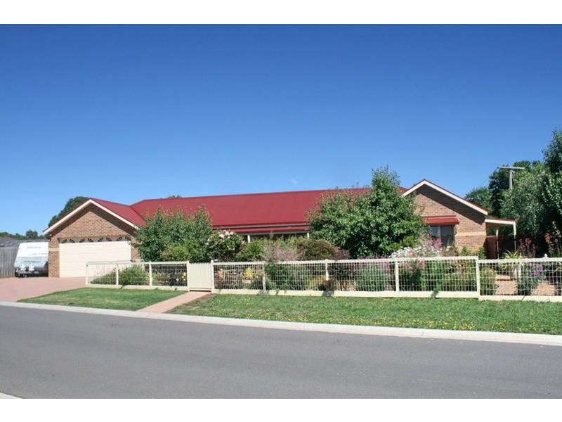 64 Chessy Park Drive, New Gisborne VIC 3438