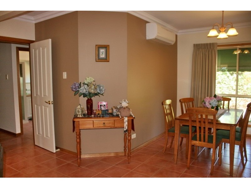 64 Chessy Park Drive, New Gisborne VIC 3438