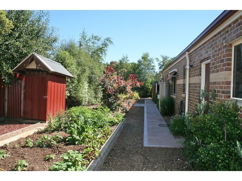 64 Chessy Park Drive, New Gisborne VIC 3438