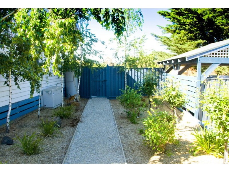 18 Morrow Road, Gisborne VIC 3437