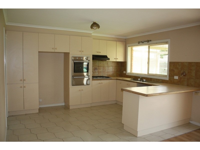 19 Anthony Street, Sunbury VIC 3429