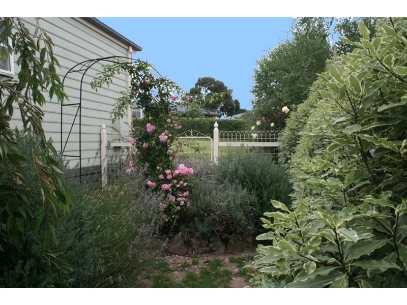 5 Abbey Court, Gisborne VIC 3437