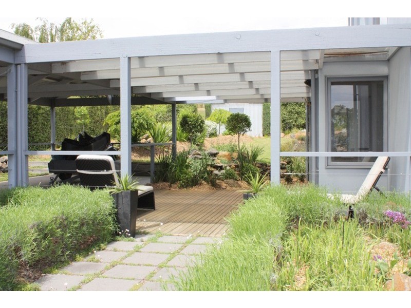 5 Wyralla Crescent, Gisborne VIC 3437