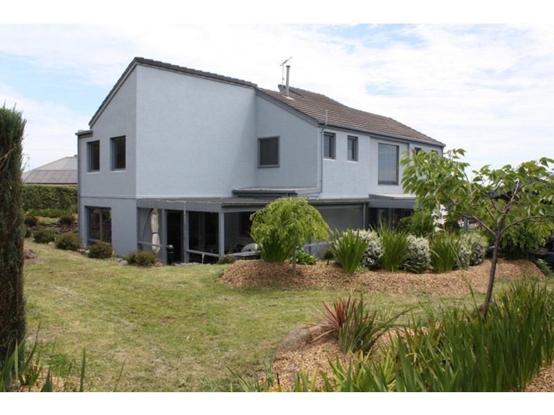5 Wyralla Crescent, Gisborne VIC 3437