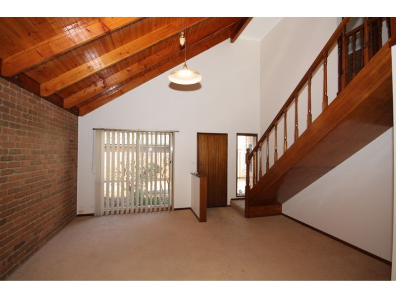 2/1 McEwan Place, Sunbury VIC 3429