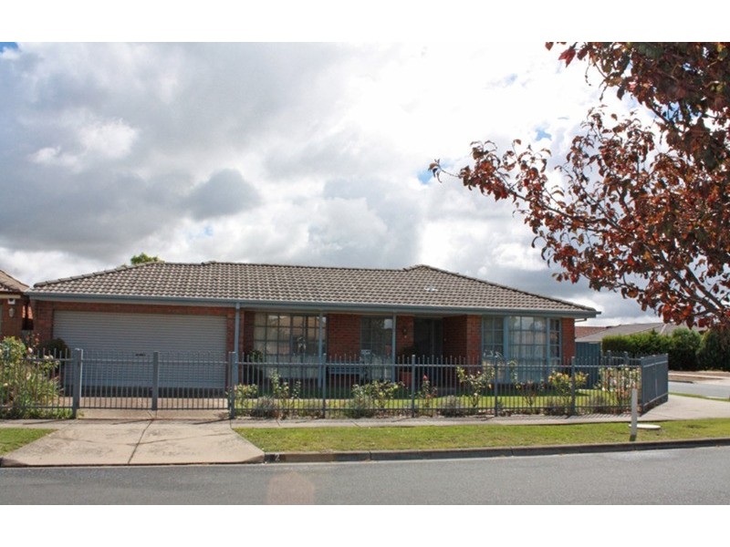 2 Dolan Court, Sunbury VIC 3429