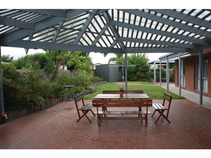 2 Dolan Court, Sunbury VIC 3429