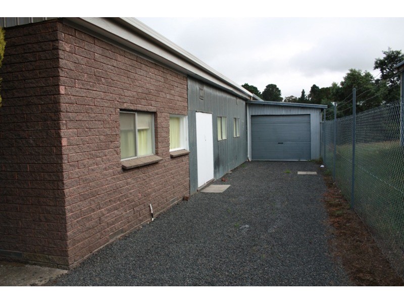 63 Urquhart Street, Woodend VIC 3442