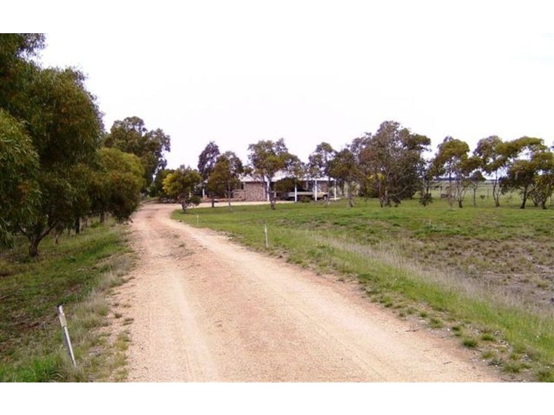 190 Palmer Road, Sunbury VIC 3429