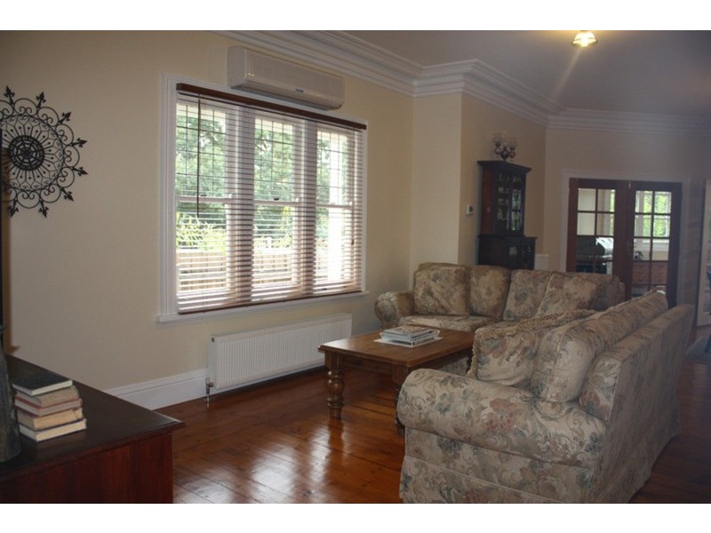 42 Brook Street, Sunbury VIC 3429