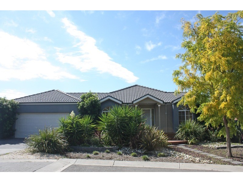 12 Marsh Crescent, Sunbury VIC 3429
