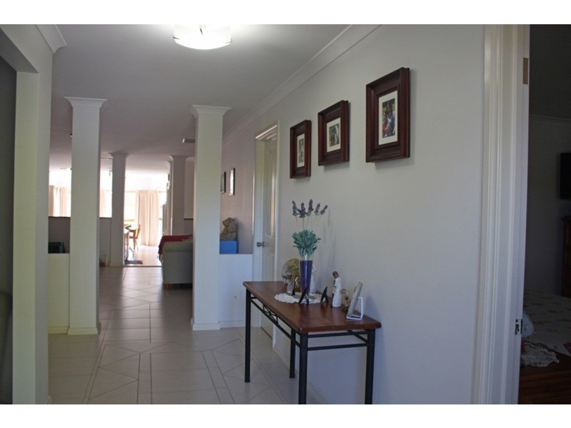 12 Marsh Crescent, Sunbury VIC 3429