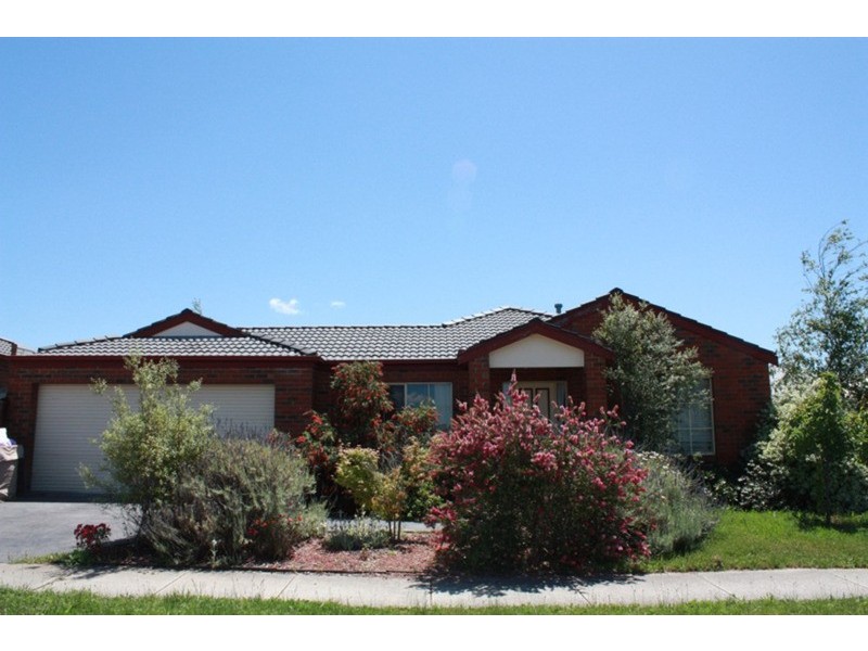 36 Charter Road, Sunbury VIC 3429
