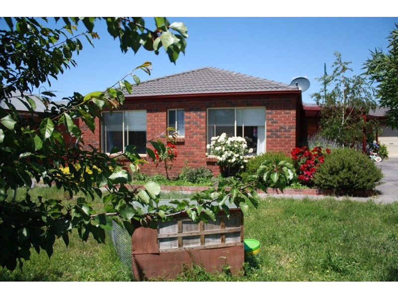 36 Charter Road, Sunbury VIC 3429
