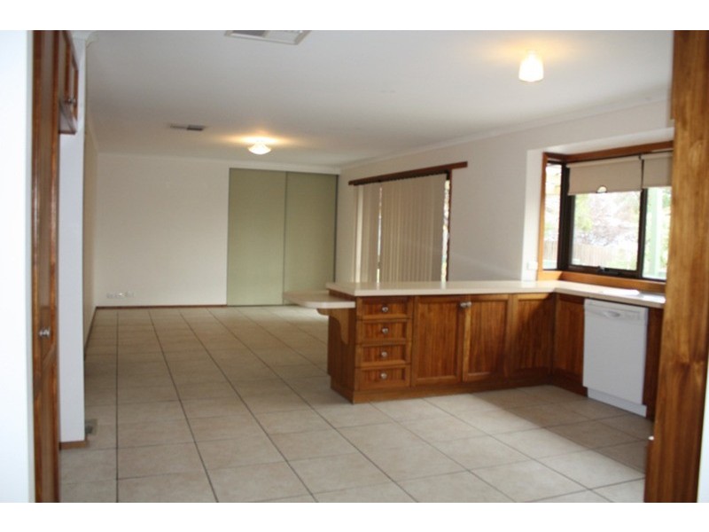 17 Riddell Road, Sunbury VIC 3429