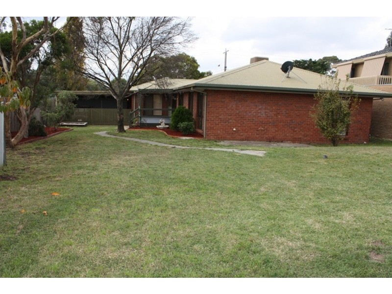 17 Riddell Road, Sunbury VIC 3429